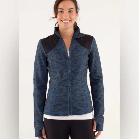 Lululemon Forme Jacket
Reversible Slub Denim Limitless Blue / Black - Picture 1 of 9